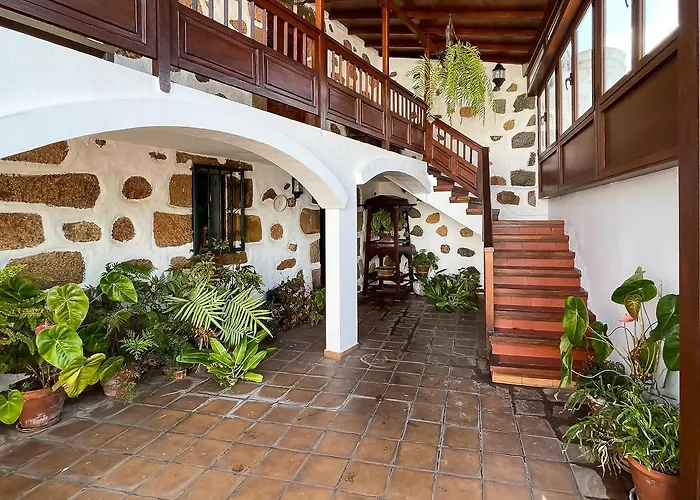 Dom wakacyjny El Caseron De *